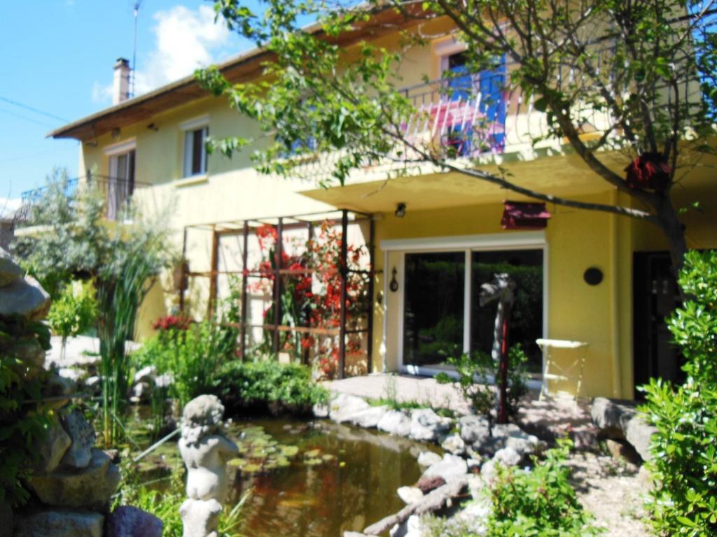 O Doux S'Home Ledenon Ngoại thất bức ảnh